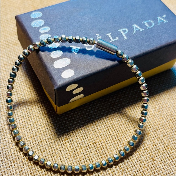 Silpada “Charlotte Stretch Bracelet” - Picture 2 of 12